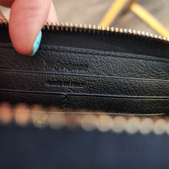 Yves Saint Laurent Black Wallet - Picture 10 of 11